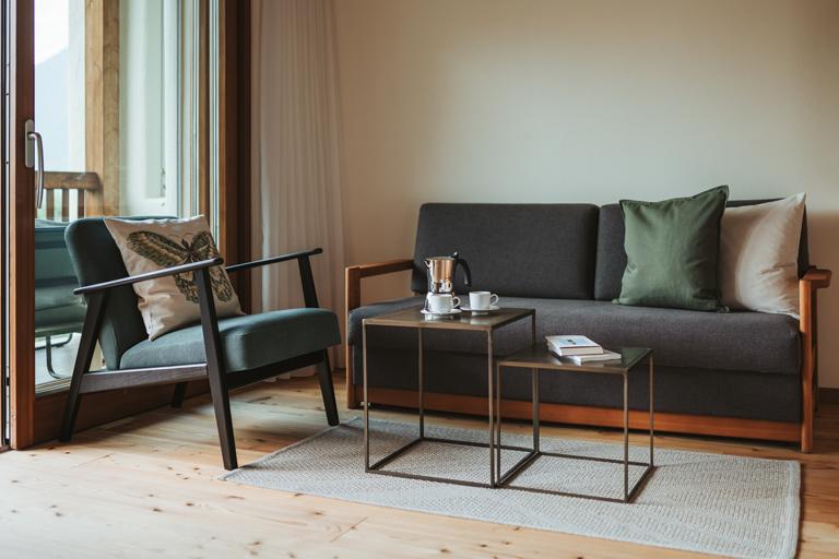 Sofa von Apartment 1 auf dem Dornerhof in Meran
